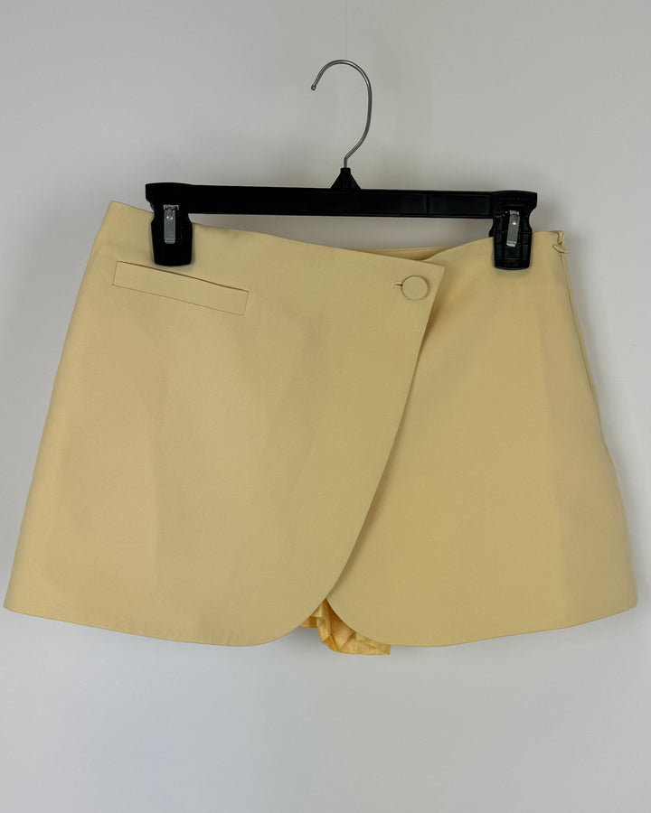 Delfi Collective Pastel Yellow Skort - Small