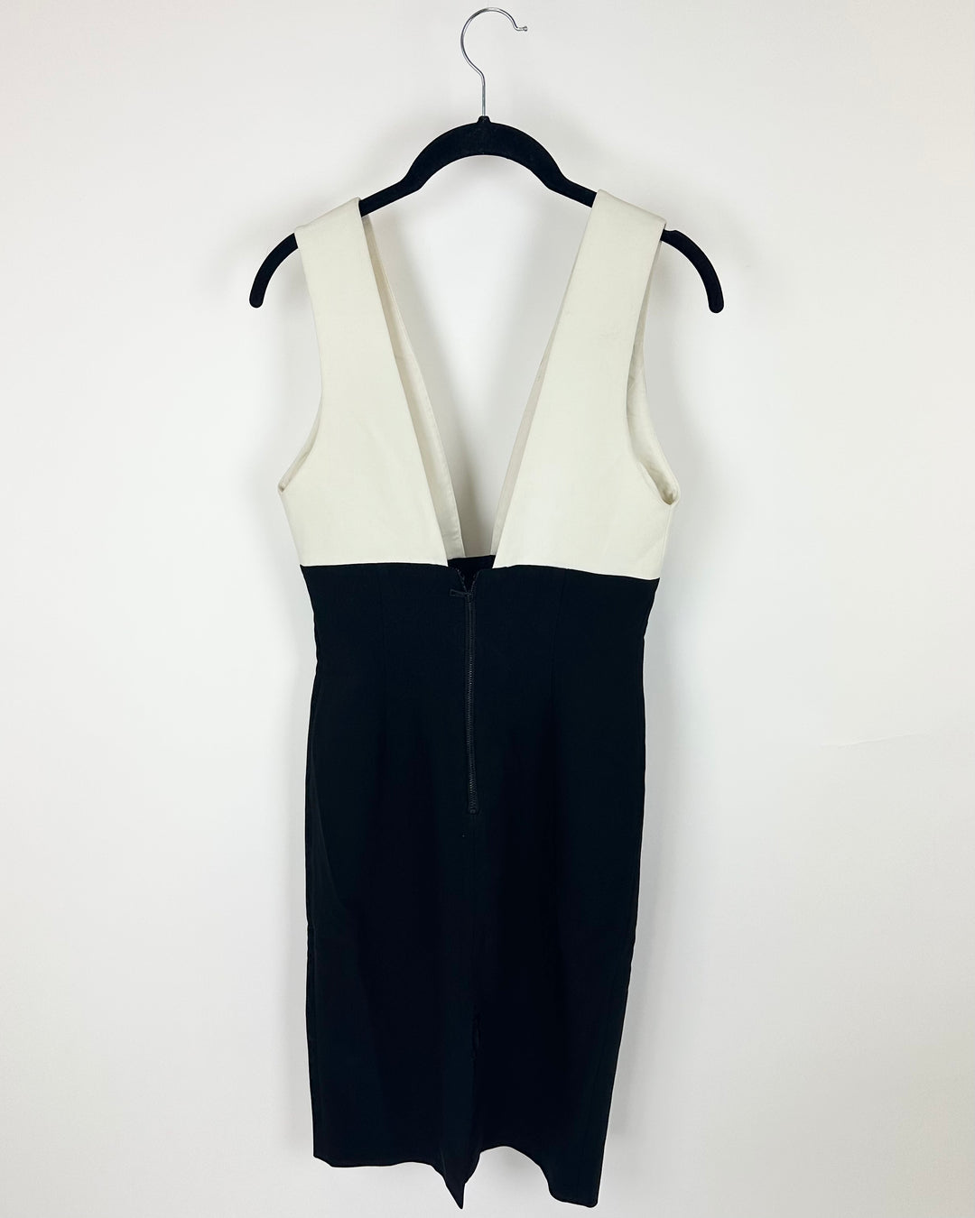 Alice + Olivia Black And White Dress - Size 4