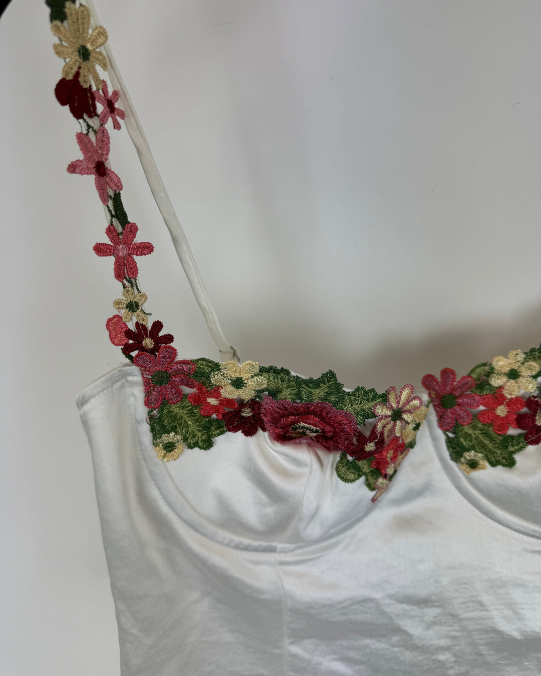 Princess Polly White Floral Crop Top - Size 8