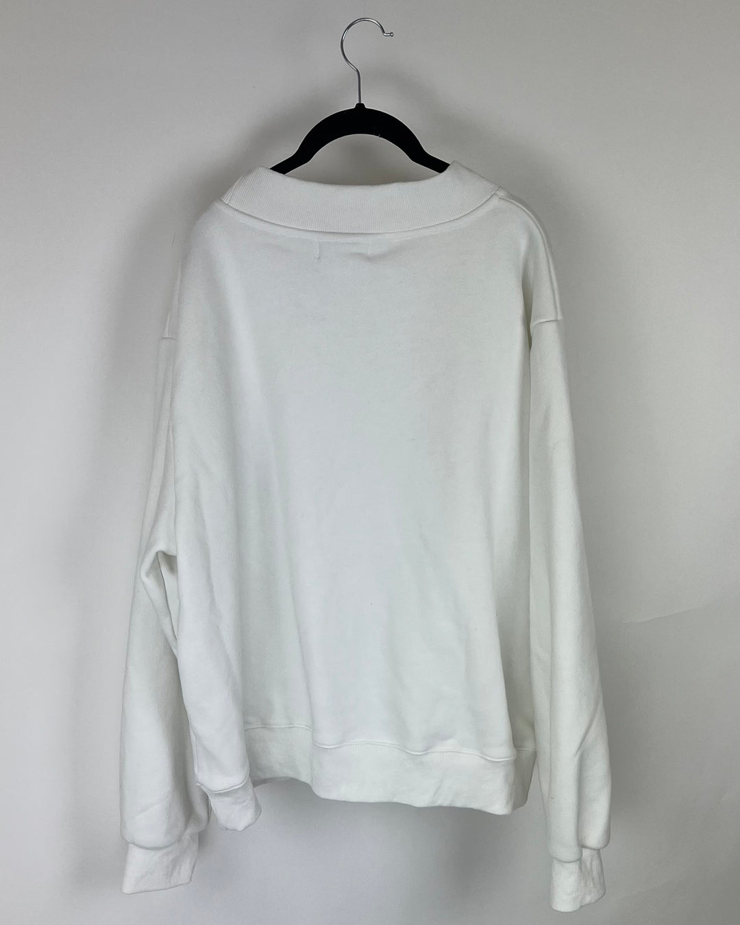 White and Gray Sweatshirt - Large / Extra Large - Slightly Damaged