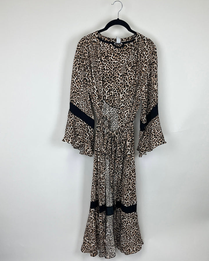 Lightweight Leopard Print Robe - Size 4/6