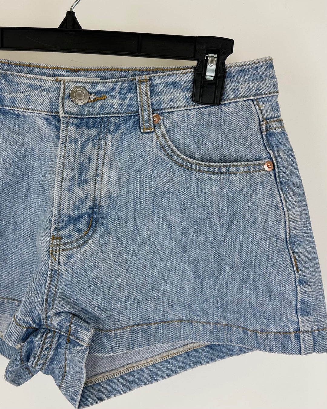 Light Blue Denim Mini Shorts - Size 23-32 (Waist)