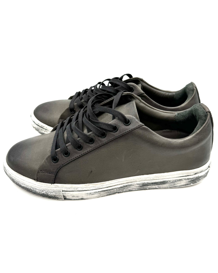 MENS Distressed Grey Leather Sneakers - Size 9