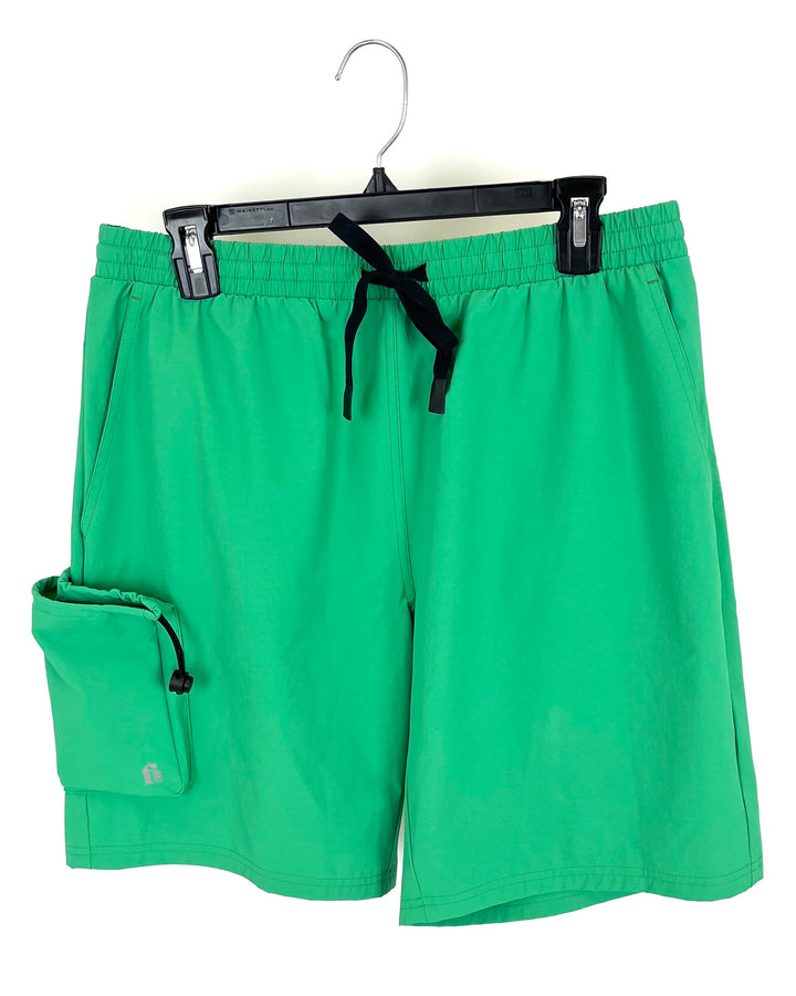 MENS Green Shorts With Cargo Pocket - Medium