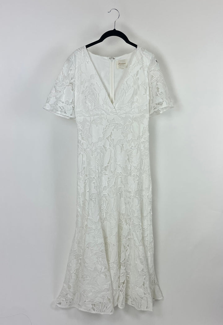 White Lace Short Sleeve Dress - Size 4