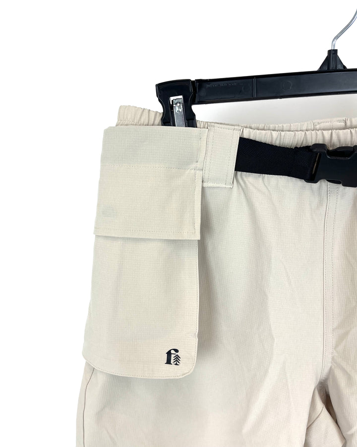 MENS Beige Active Shorts With a Black Buckle Belt - Small