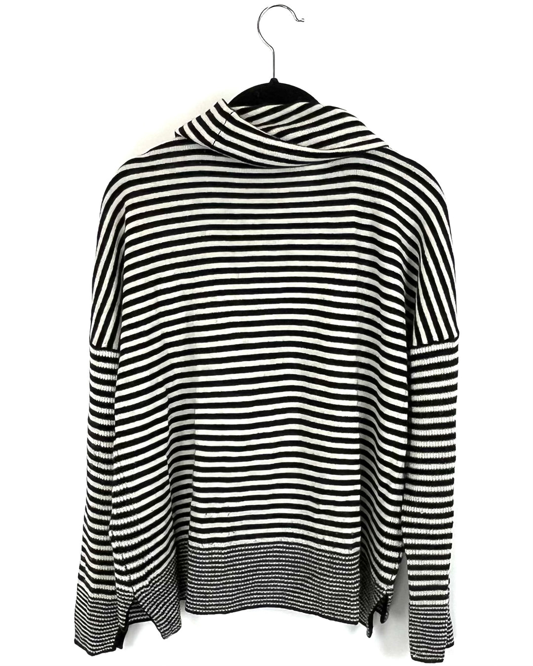 Alice & Olivia Stripe Sweater - Medium