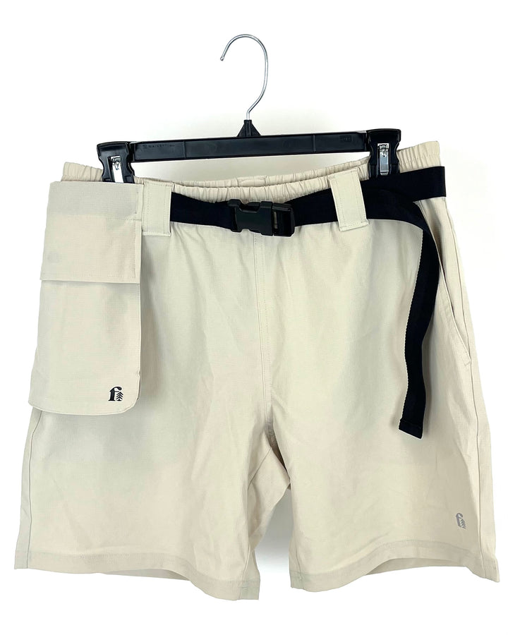 MENS Beige Active Shorts With a Black Buckle Belt - Small