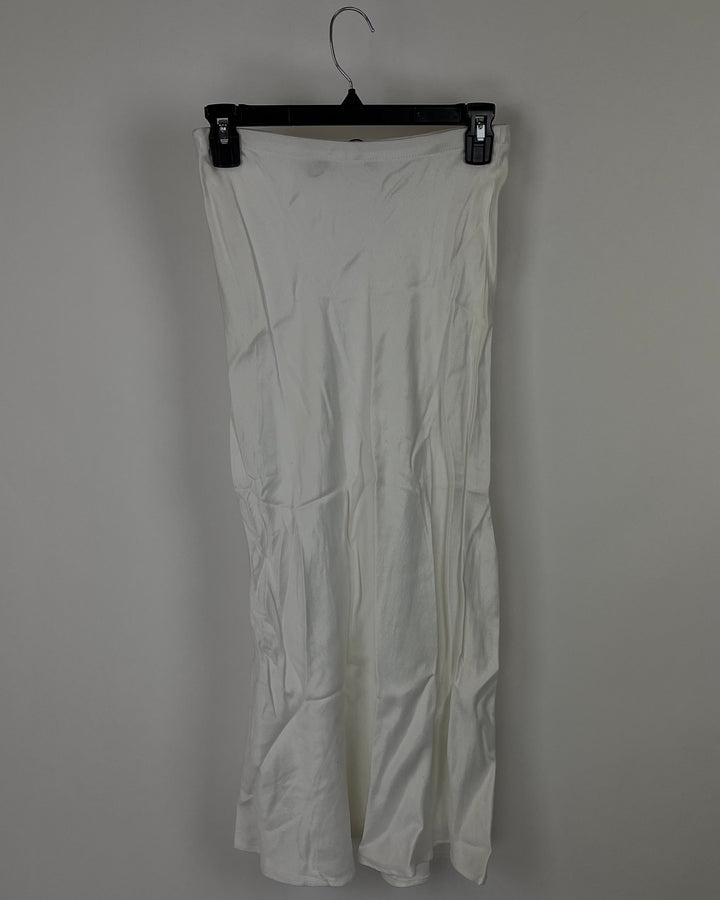 Zara White Maxi Skirt - Extra Small