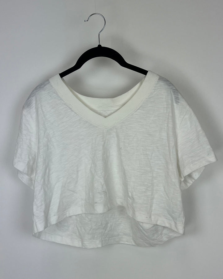 White Super Cropped V-Neck T-Shirt - Medium