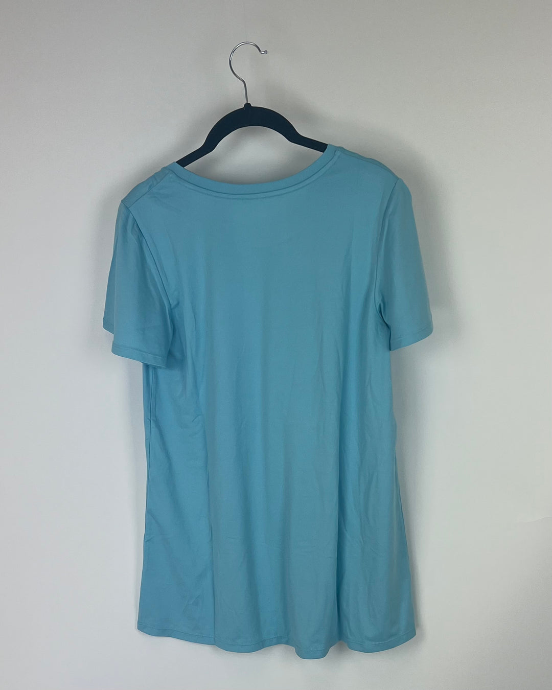 Light Blue Short Sleeve T-Shirt - Size 4/6 and 6/8