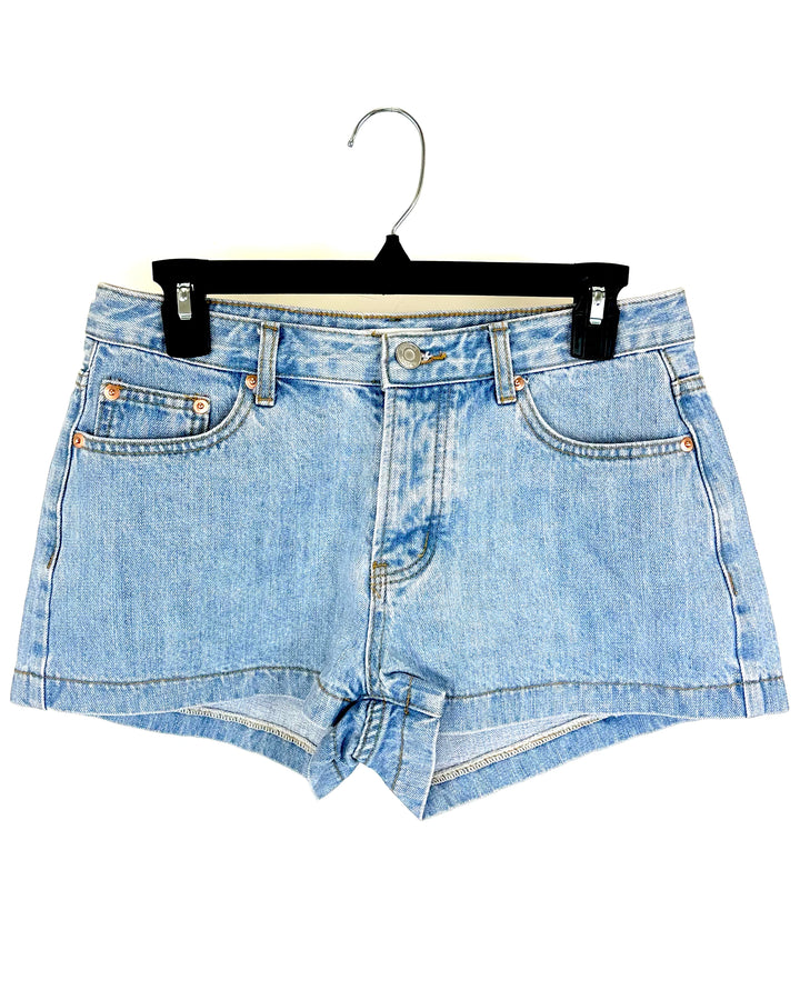 Light Blue Denim Mini Shorts - Size 23-32 (Waist)