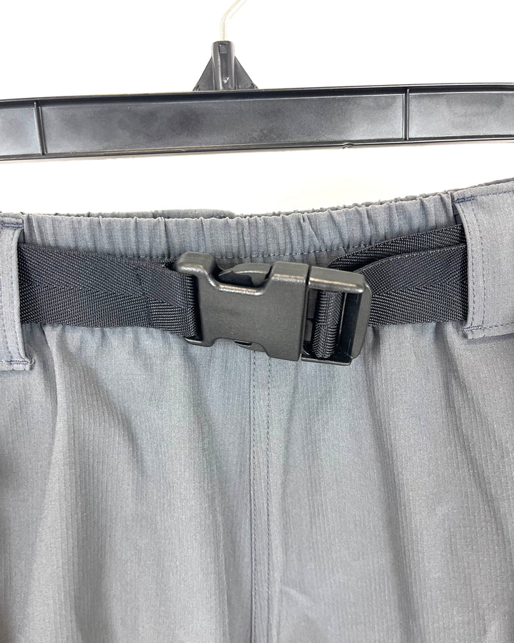 MENS Dark Gray Active Shorts With a Buckle Belt - Small