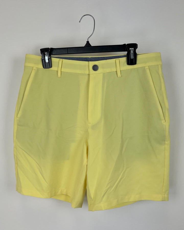 Mens Bright Pastel Yellow Golf Shorts - Size 32 Waist - 7" and 9" Inseam