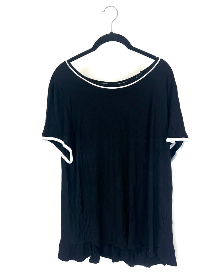 Black Lounge Top with White Trim - 1X