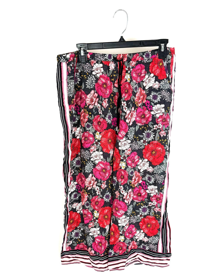 Floral Print Cropped Pajama Pants - Size 1X