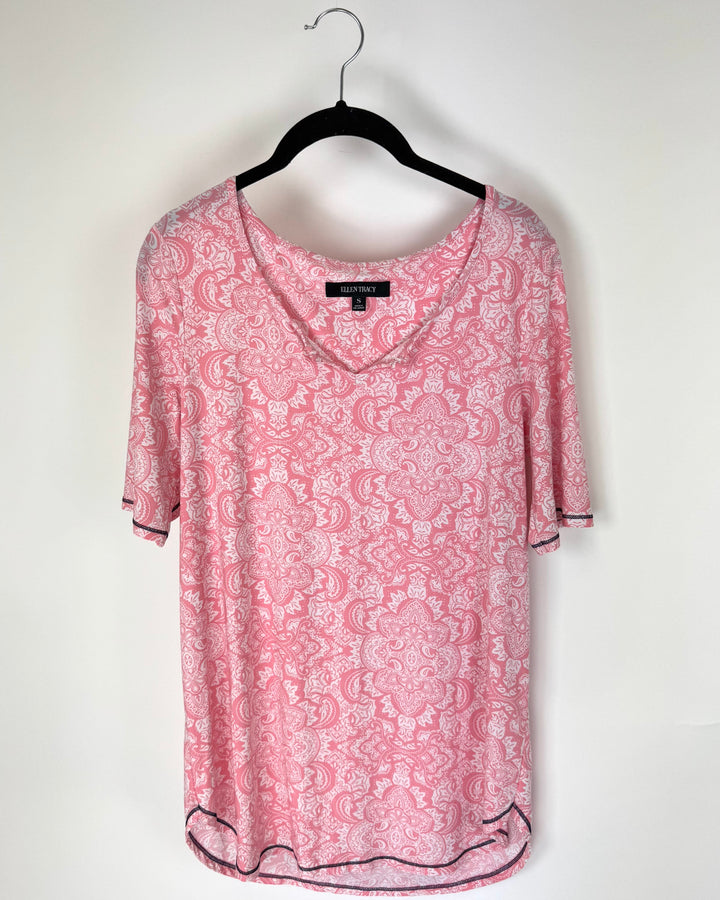 Pink and White Printed Pajama Set - Size 2/4