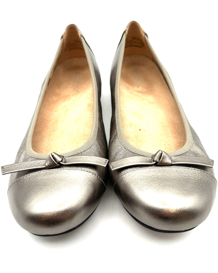 Vionic Gray Metallic Textured Ballet Flats - Size 10