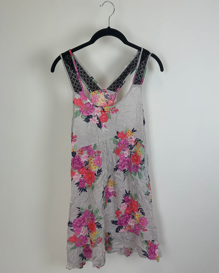 Grey Sleeveless Floral Nightgown - Size 2/4