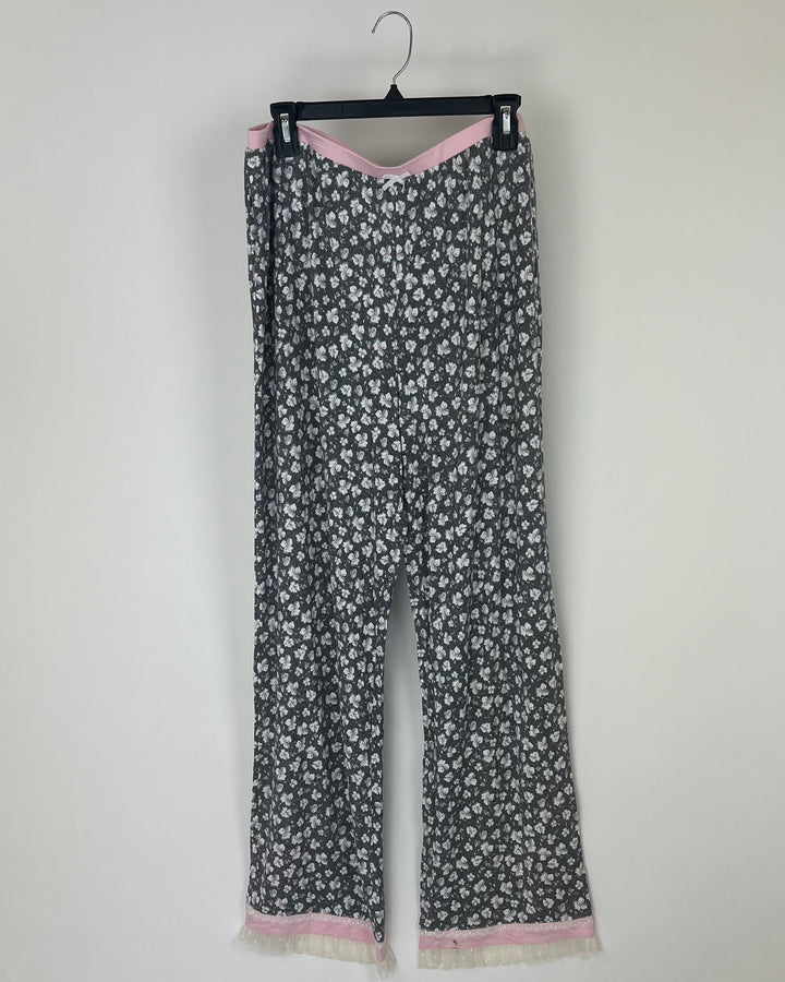 Light Gray Flower Print Pajama Pants - 1X