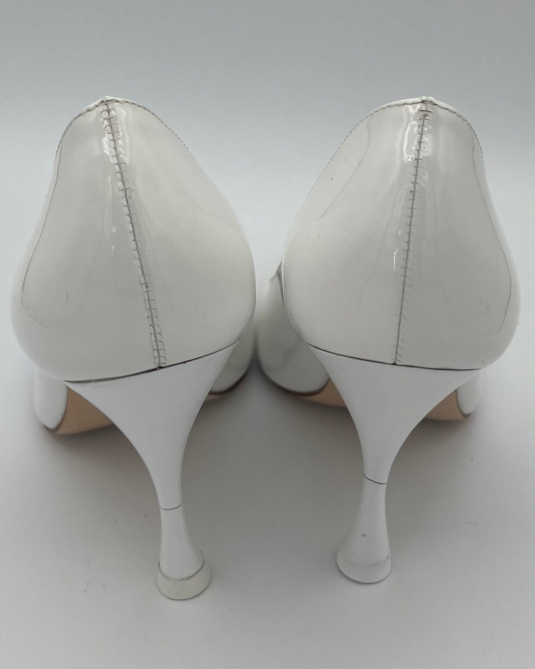 White Patent Leather Heel - Size 6.5