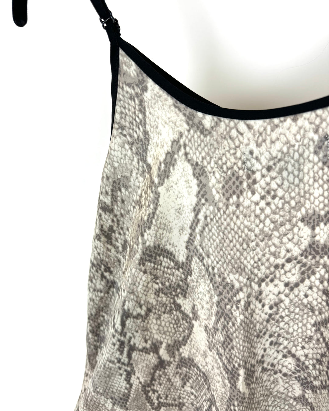 Lightweight Snakeskin Lounge Top- Size 4/6