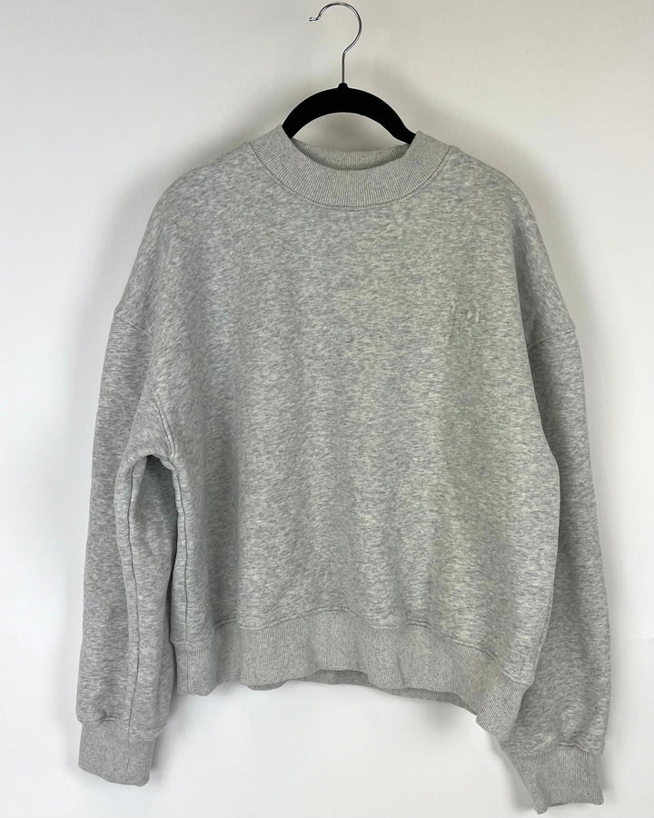 Gray Embossed "P" Crew Neck - Large/Extra Large