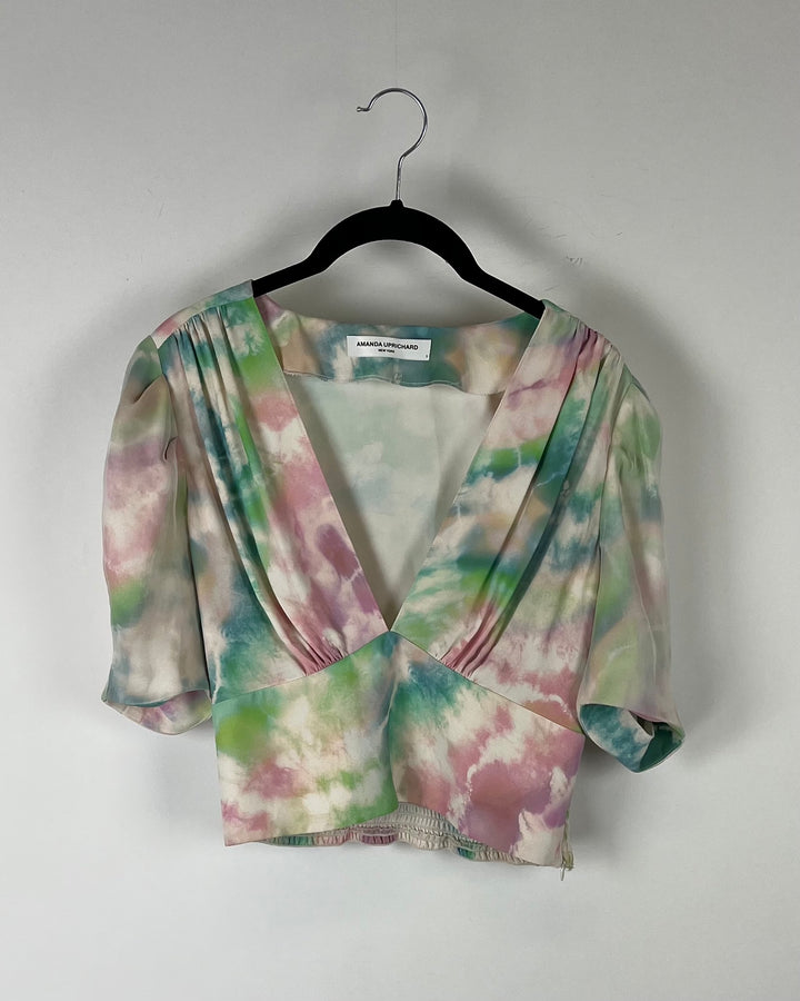 Tie Dye Short Sleeve V-Neckline Blouse - Small