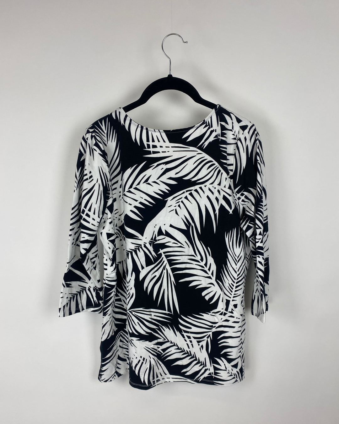 Black and White Tropical Printed Top - Small/Medium