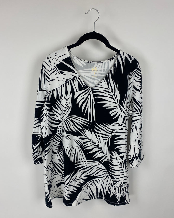 Black and White Tropical Printed Top - Small/Medium